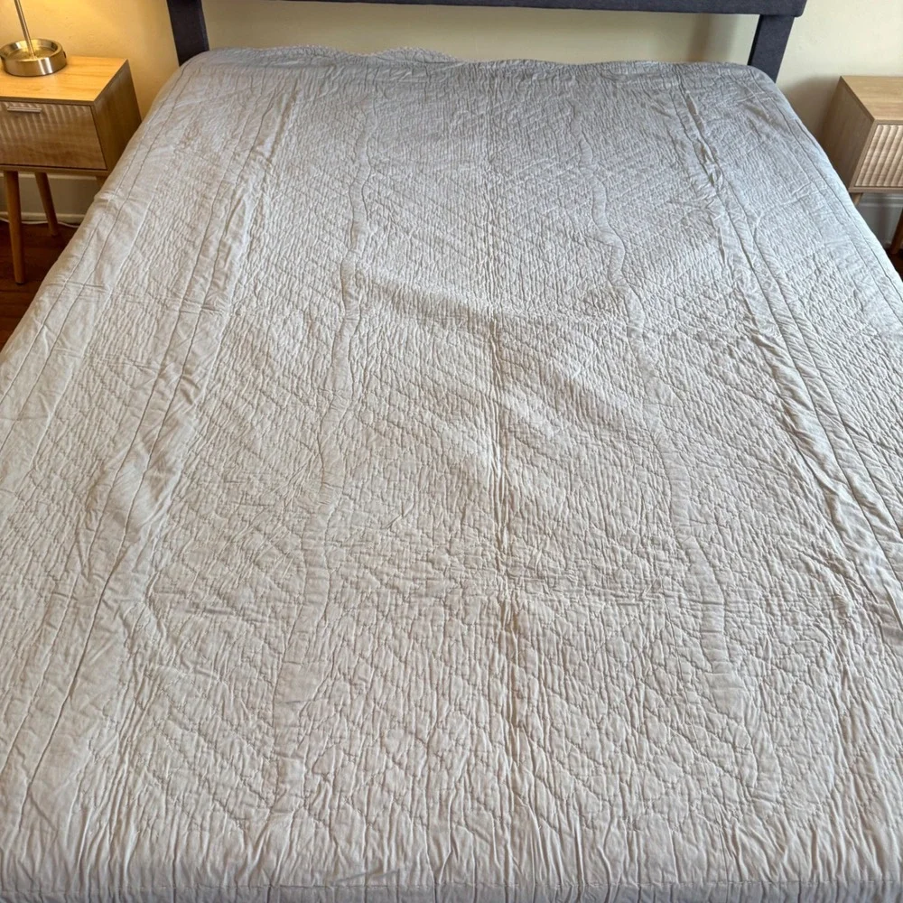 Floral Patchwork Hand Quilt Bedspread Blue Cream Cottagecore Farmhouse Twin